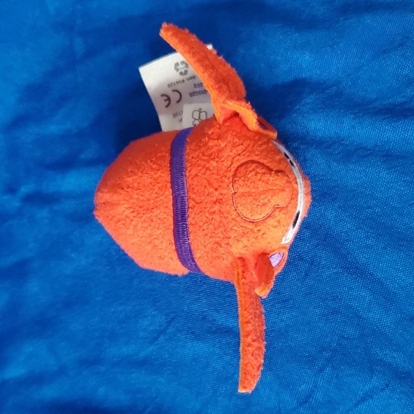 Big Hero 6 Baymax in Red Armor Disney Plush Mini Tsum Tsum - Picture 2 of 9